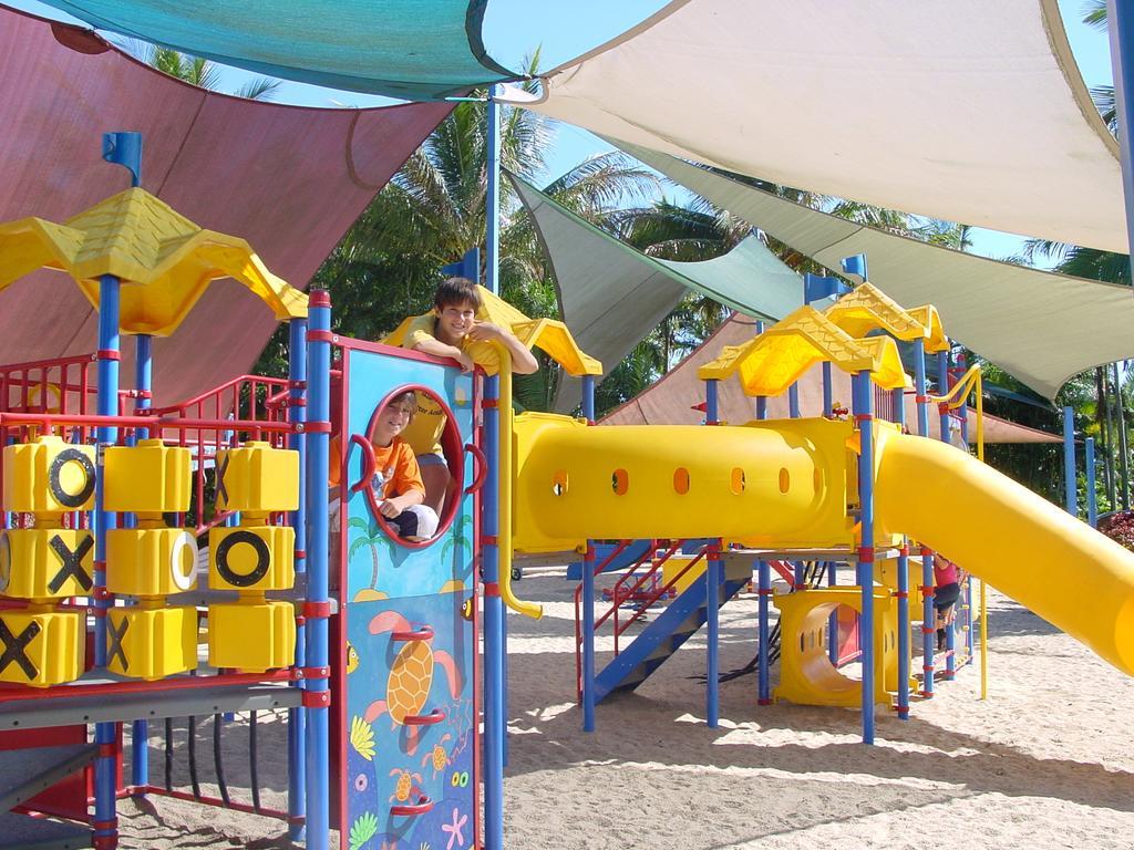 Ingenia Holidays Cairns Coconut Kültér fotó Playground at the Children's Museum of Oak Park