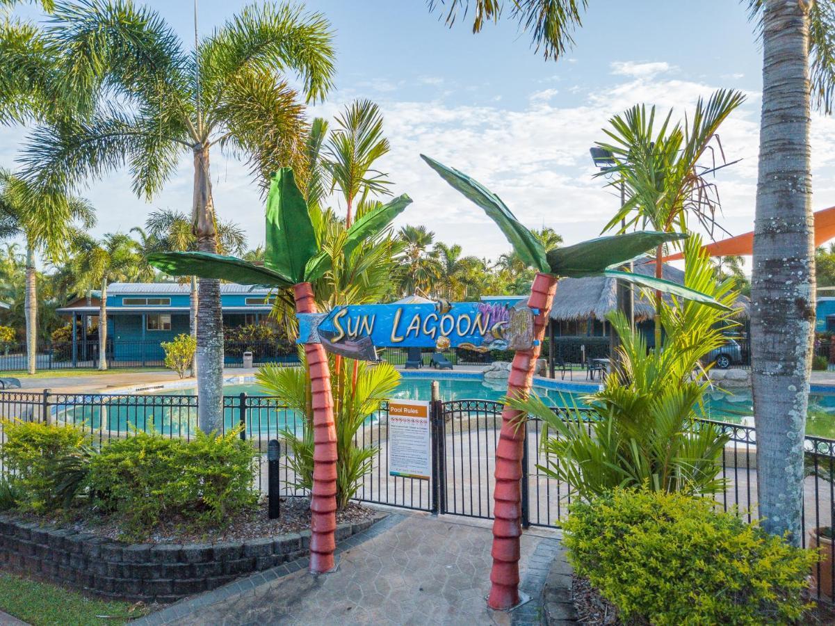Ingenia Holidays Cairns Coconut Kültér fotó The entrance to the lagoon